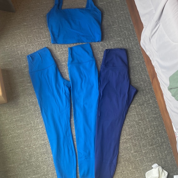 CRZ YOGA Pants - Set of 3 CRZ YOGA Blue High-Waist Leggings and 1 Square-Neck Crop Tank